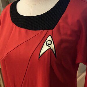 COSERMART STAR TREK WOMAN DRESS LARGE WITH INSIGNIA NWT